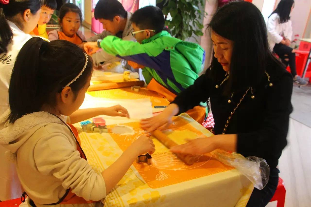 滿庭春趣味餅干DIY烘焙活動(dòng)溫情落幕